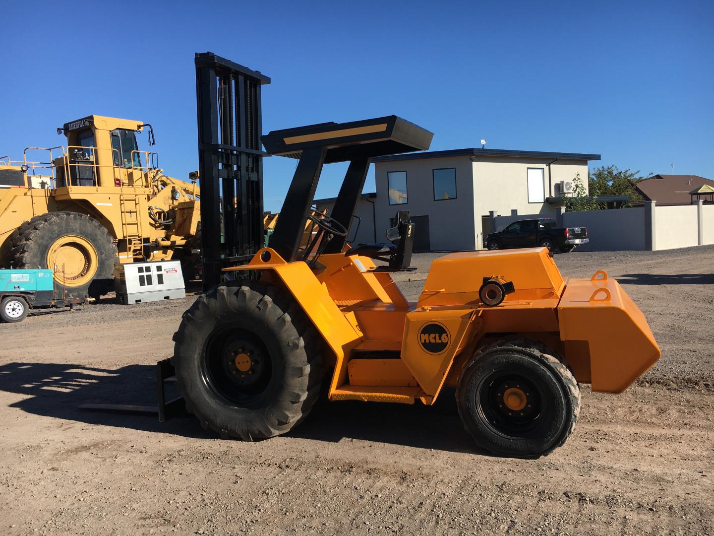 MONTACARGA FORK LIFT TRUCK MCL642